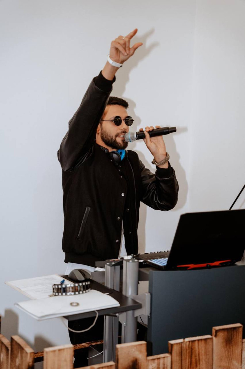 Vocal-DJ MC LEV.BRAV